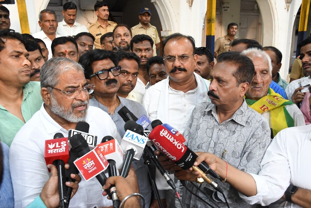 शेतकरी विरोधी महायुती सरकारचा जाहीर निषेध!